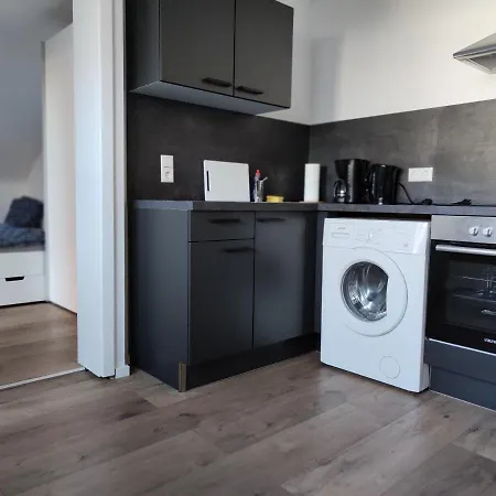 Monteurswohnungen In Den Breitwiesen アパート